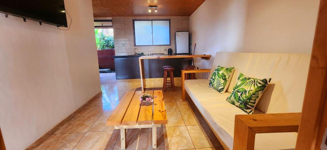 Apartamentos Tupuna Lodge Анґа-Роа Екстер'єр фото